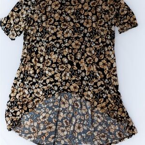 Cocomo Black and Tan Floral Short Sleeve Top